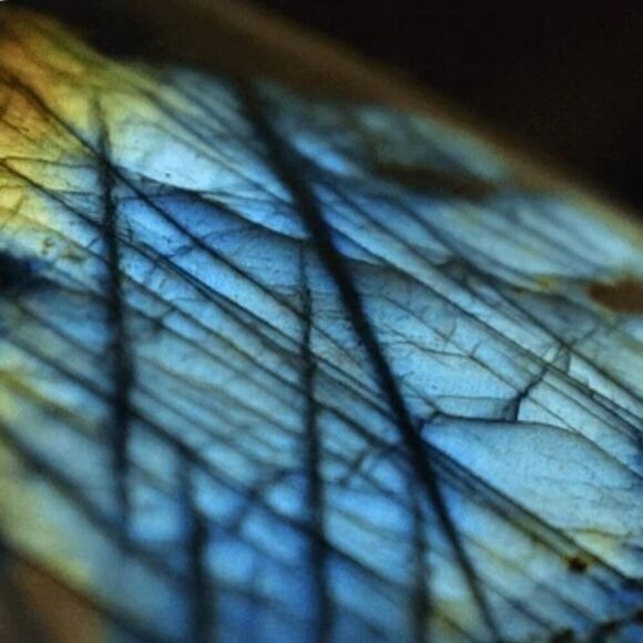 Dragon’s Heart ✦ Labradorite Amulet Necklace ✦ Mesh-Wrapped Stone of Magic NWT - Picture 11 of 11